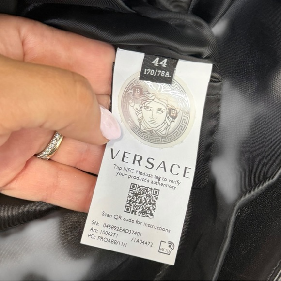 VERSACE Medusa Leather Zipper Skirt - Picture 6 of 7